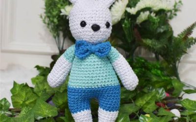 Coelho da Pascoa de Gravata l Receita Amigurumi Passo a Passo (EuroRoma)
