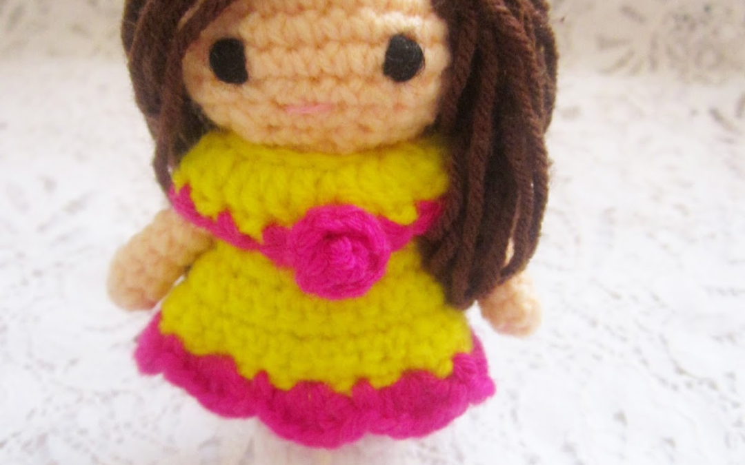 Mini Boneca