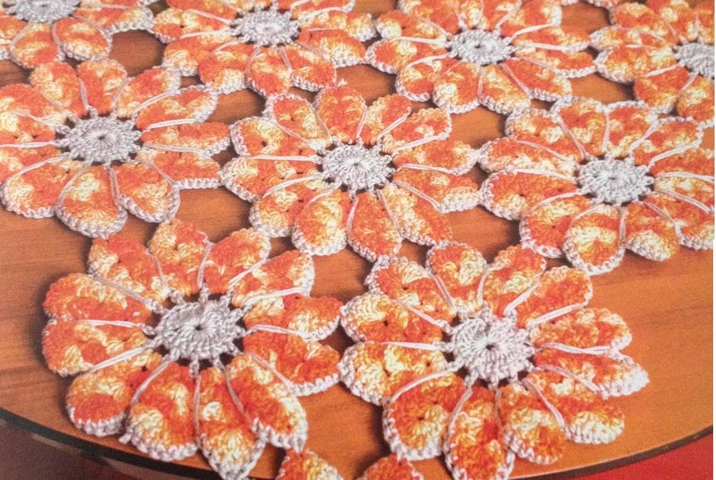 Caminho de Mesa Floral Laranja