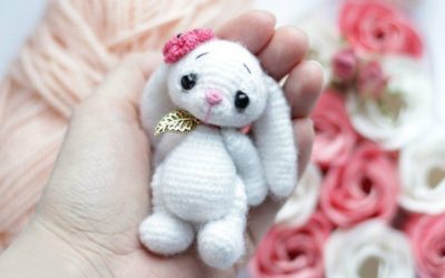 Coelhinha Branca amigurumi – Croche Uma Arte