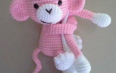 Macaco Abraça Cortinas