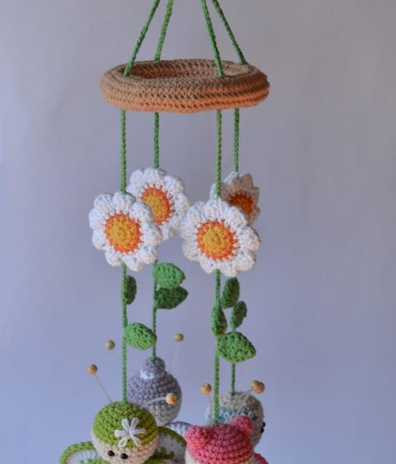 Mobile Mariposas e Flores Amigurumi Receita Passo a Passo