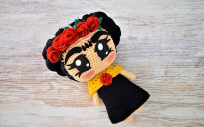 Boneca Frida Amigurumi
