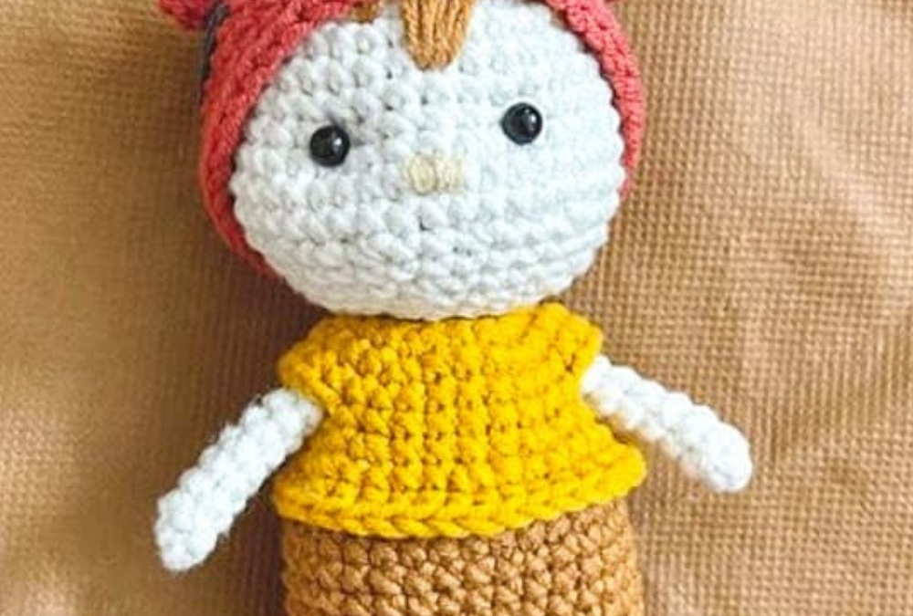 Boneca Criança de Gorro Receita Passo a Passo Amigurumi Gratuita