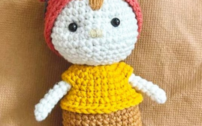 Boneca Criança de Gorro Receita Passo a Passo Amigurumi Gratuita