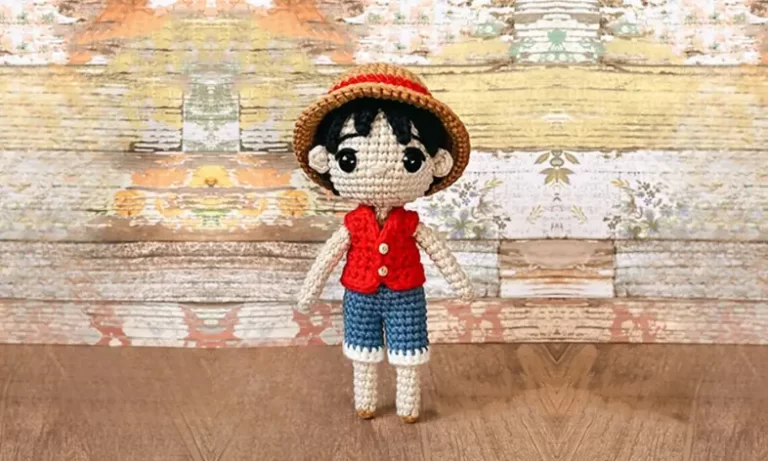 Boneco Luffy da serie One Piece Amigurumi