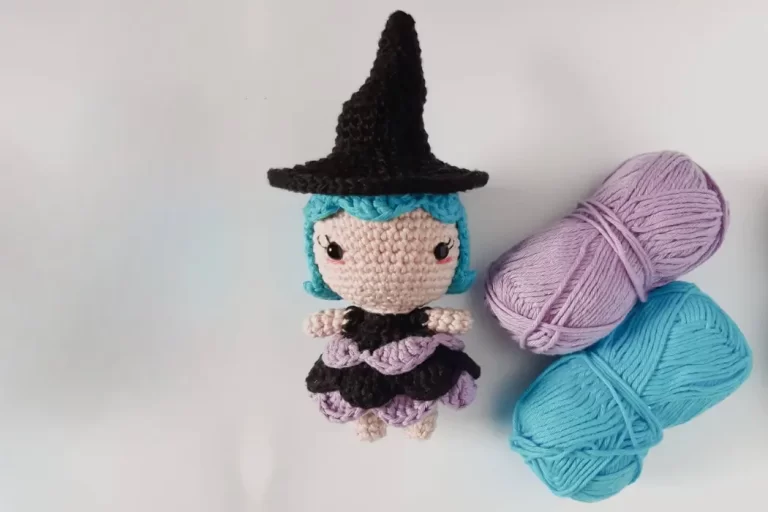 Boneca Luna a Bruxinha Amigurumi