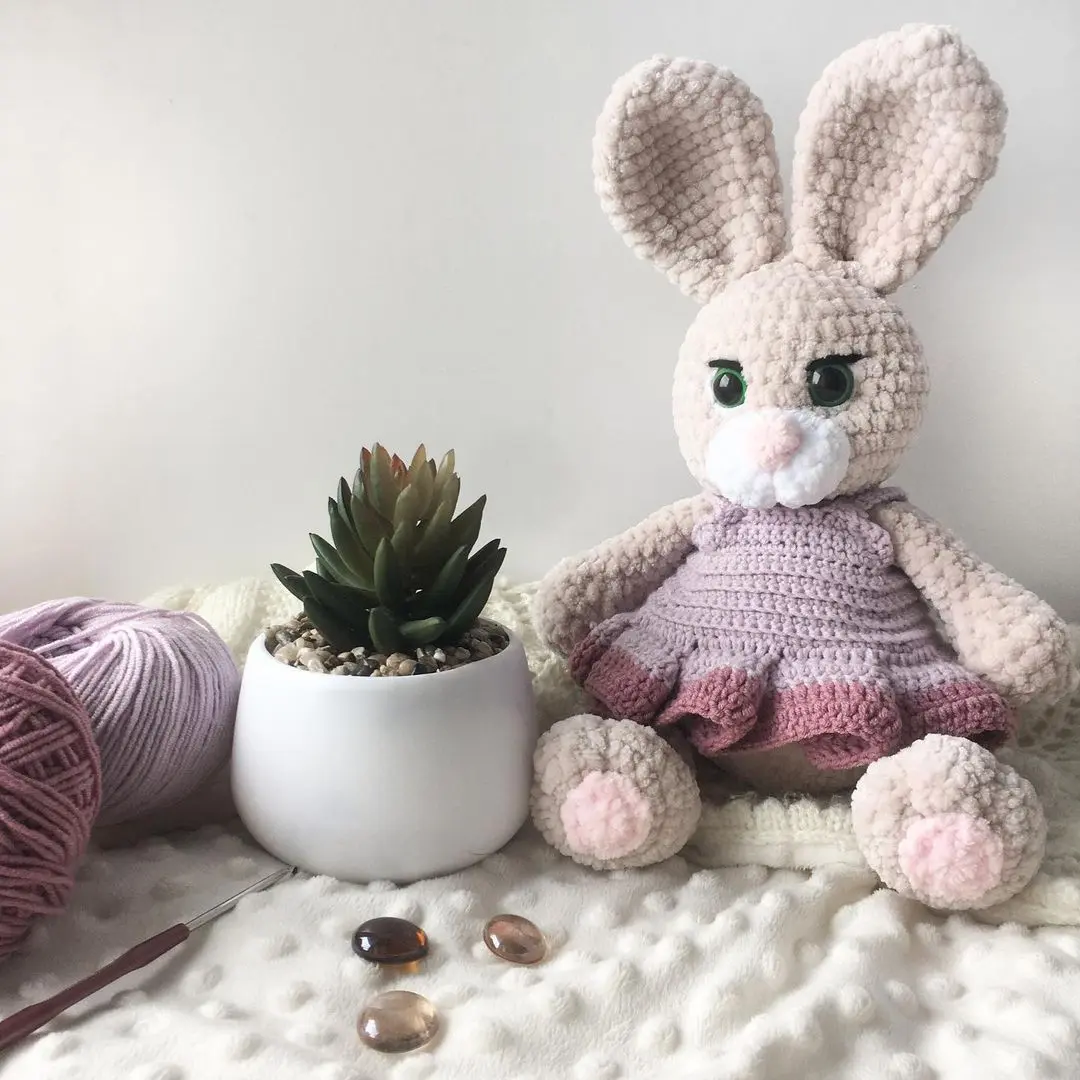 Coelinha Zaya Amigurumi