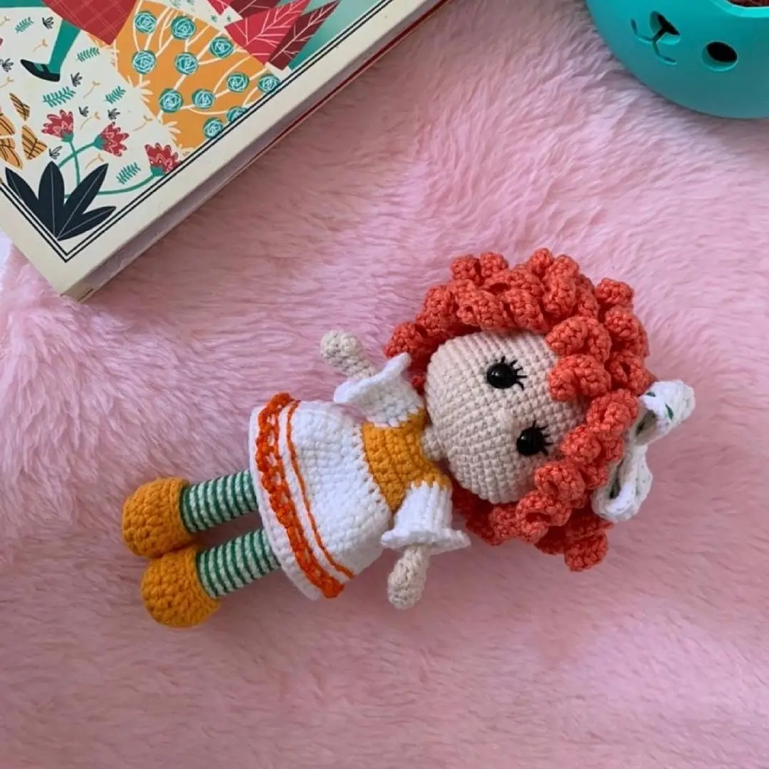 Boneca Laranjinha Amigurumi