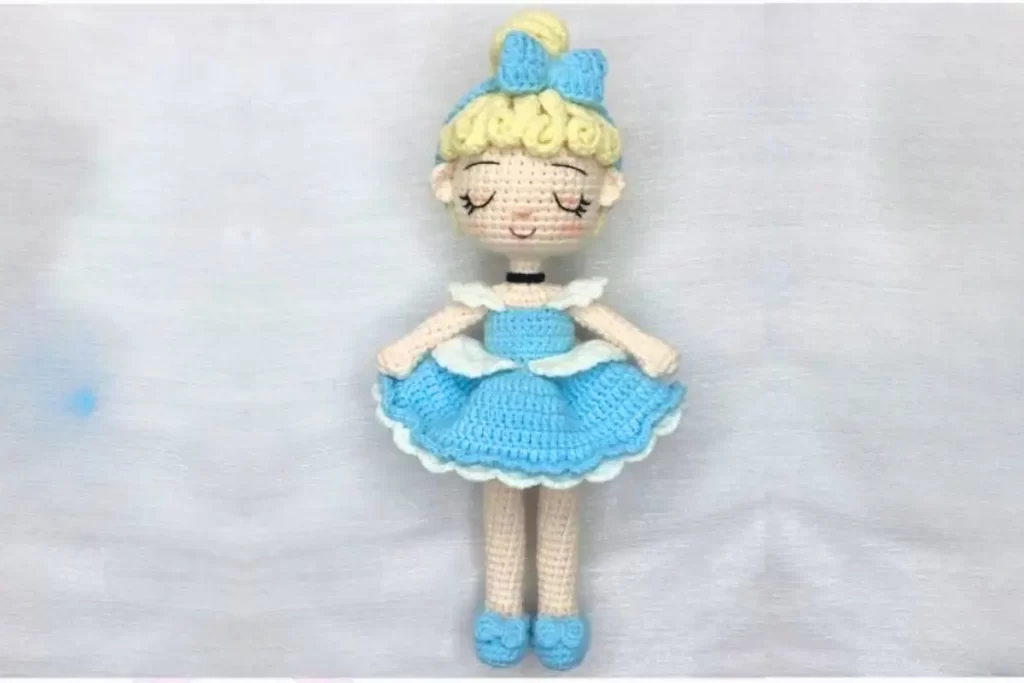 Boneca Cinderela Amigurumi