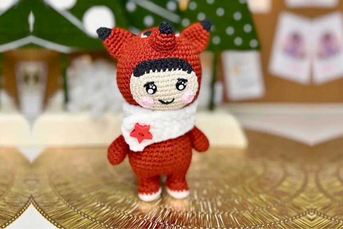 Boneca Fantasia de Raposa Amigurumi