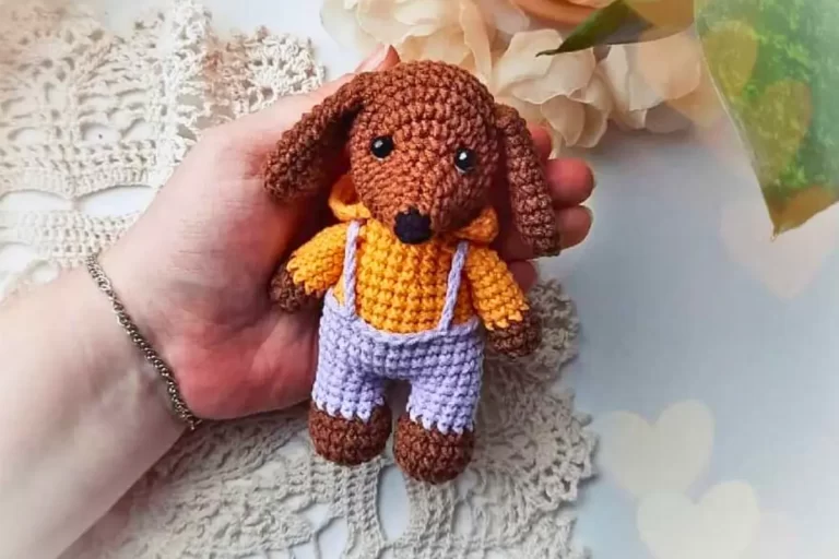 Cachorro Salsicha Amigurumi