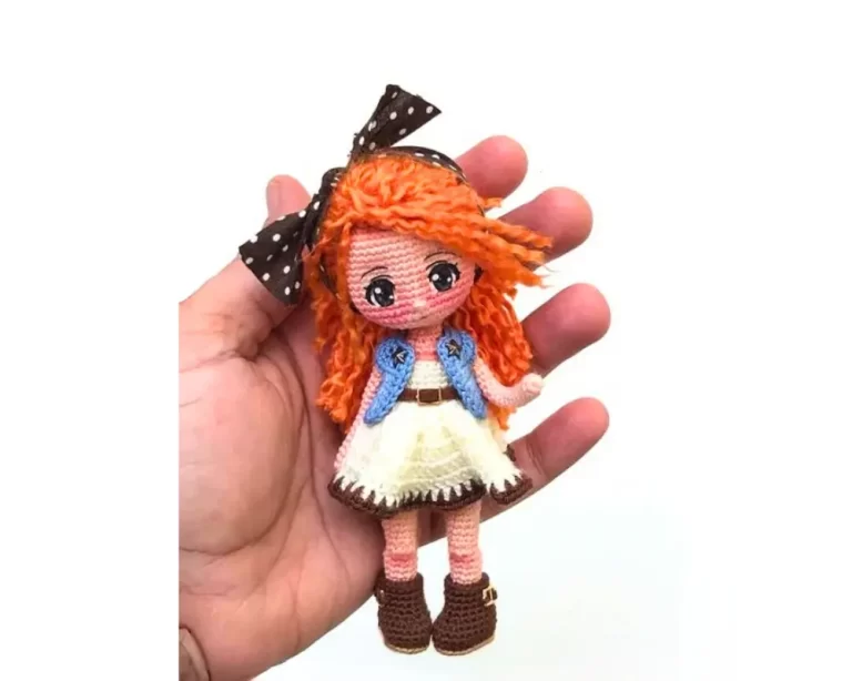Boneca Ella Amigurumi