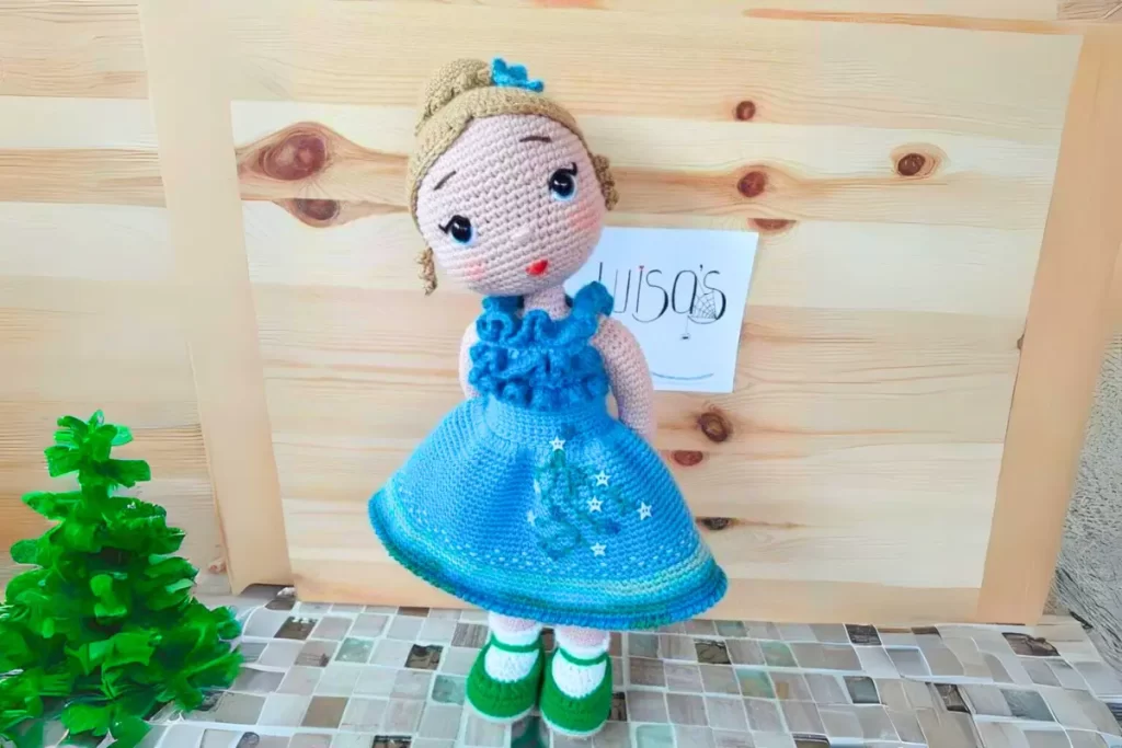 Boneca Marina Amigurumi