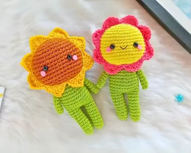 Bonecas Flor e Rosa Amigurumi