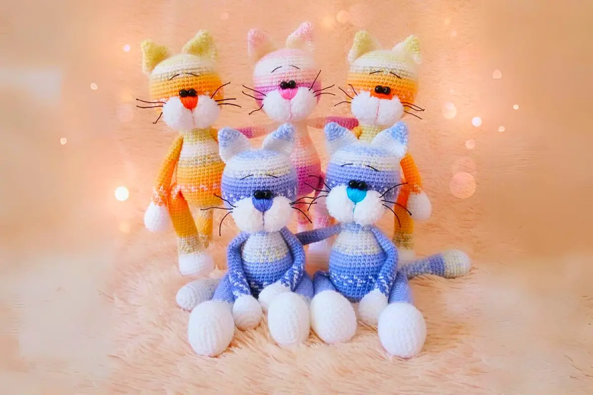 Gatos Irmãos Coloridos Amigurumi Receita Gratis Passo a Passo