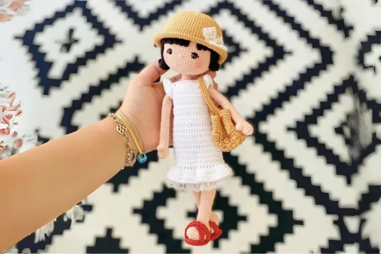 Boneca Sr.ª Anissa Amigurumi