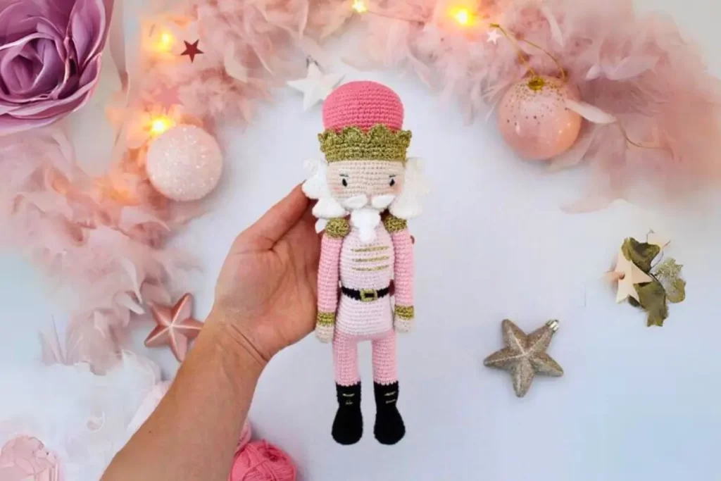 Boneco Quebra-Nozes Amigurumi