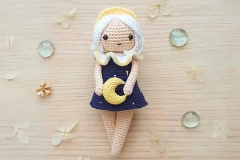 Boneca Menina Lua Amigurumi