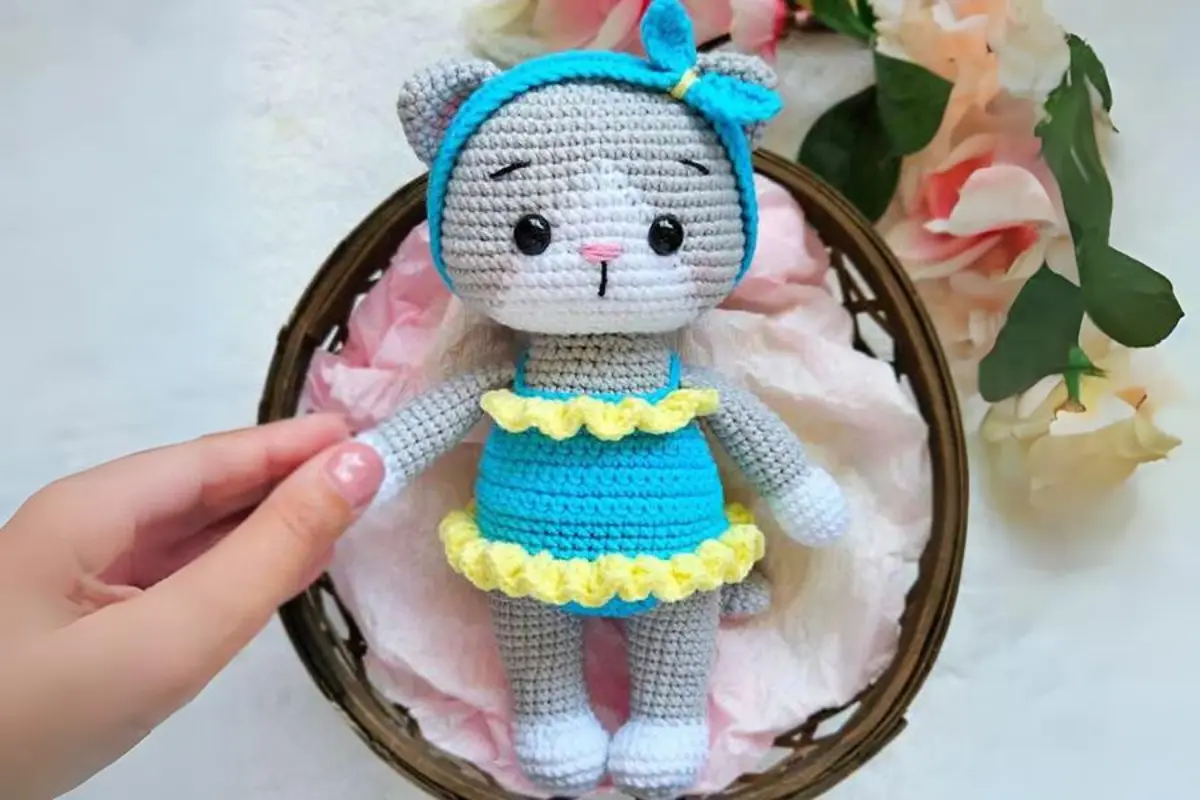 Gatinha de Maiô Amigurumi