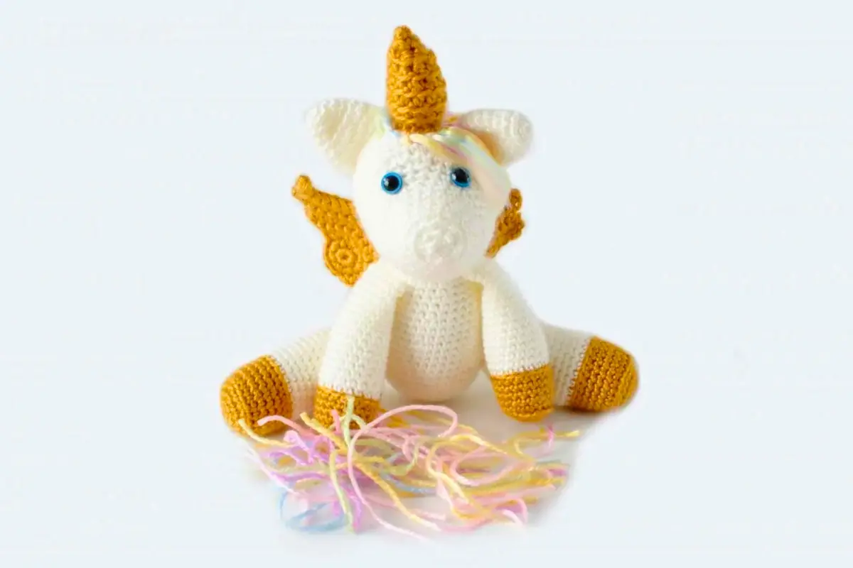 Unicornio Aurora Amigurumi (2)