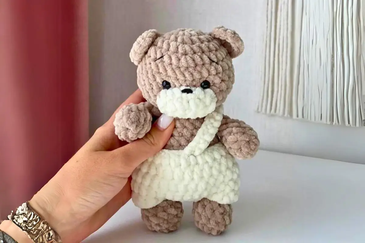 Ursinho de Roupa Amigurumi