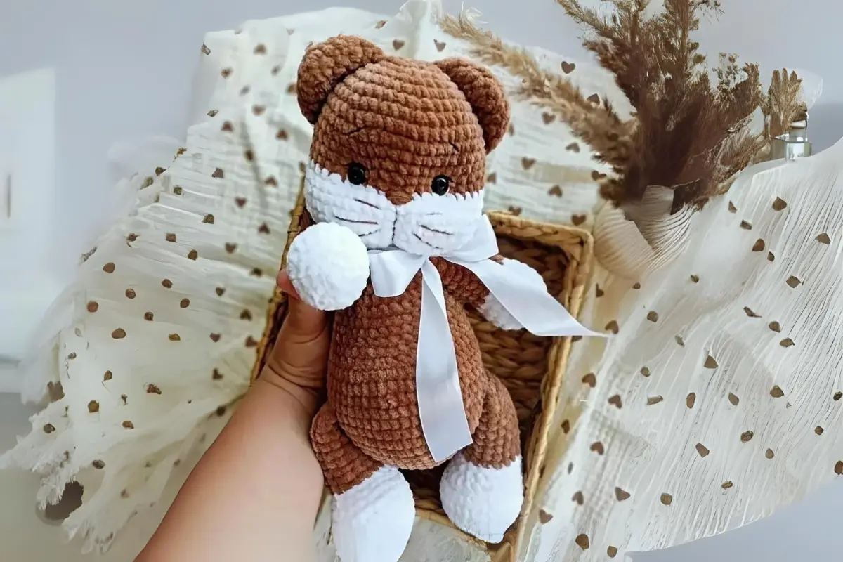 Lindo Gato Marrom Amigurumi