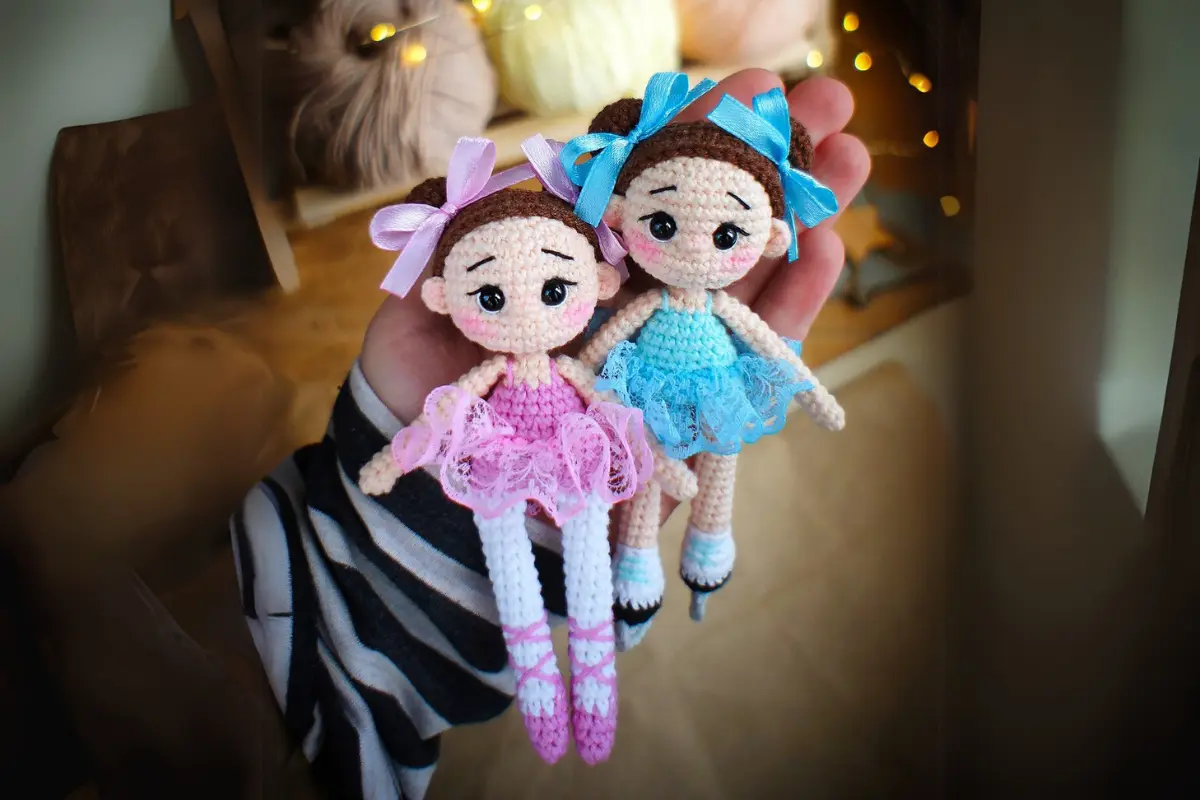 Bonecas Patinadora e Bailarina Amigurumi
