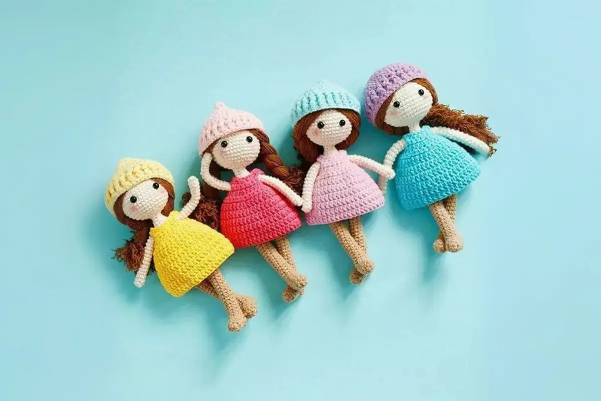 Bоnеca dе νеstіdo е chapéυ Amigurumi