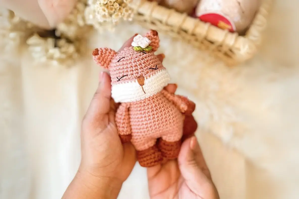 Linda Raposa Amigurumi