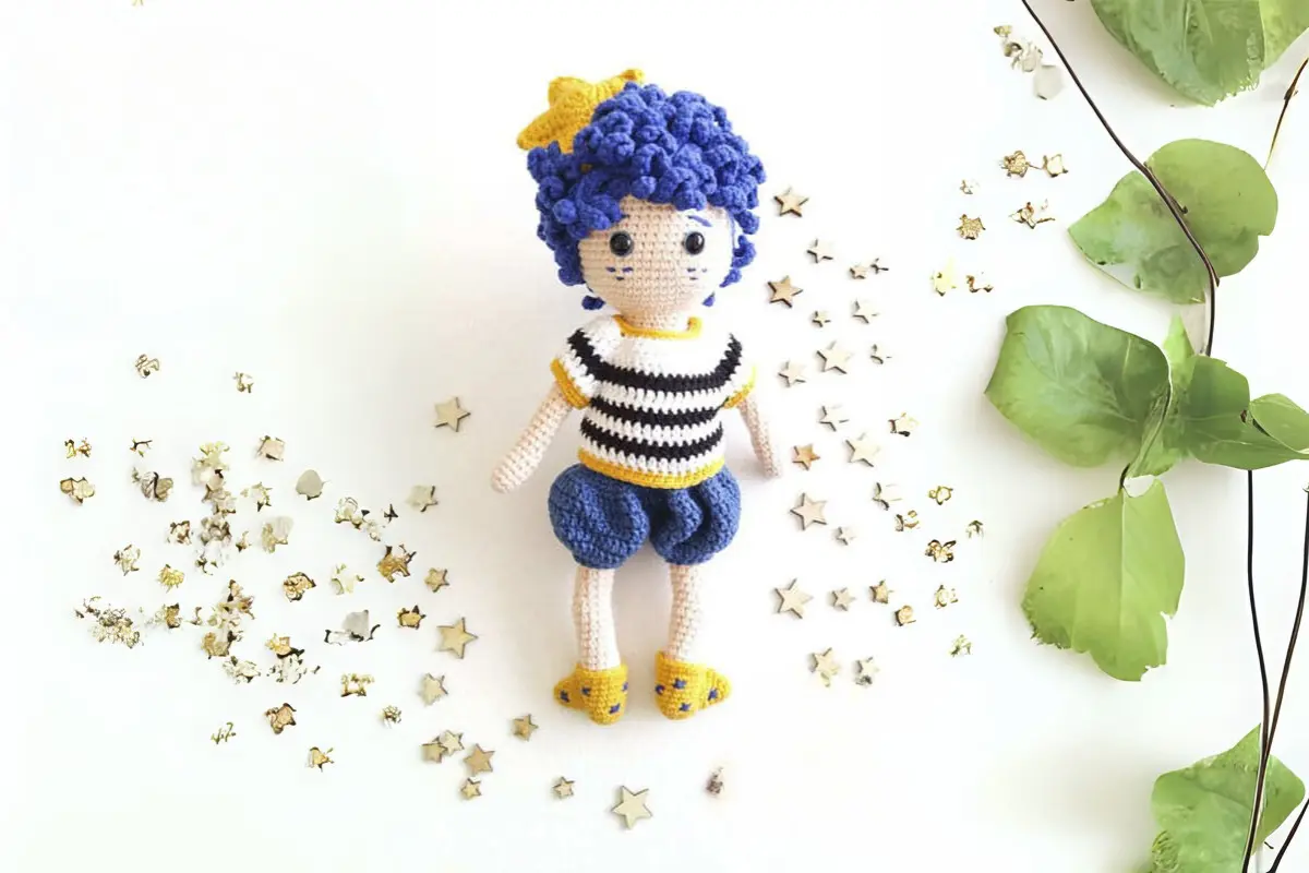 Boneco Garoto Noturno Amigurumi