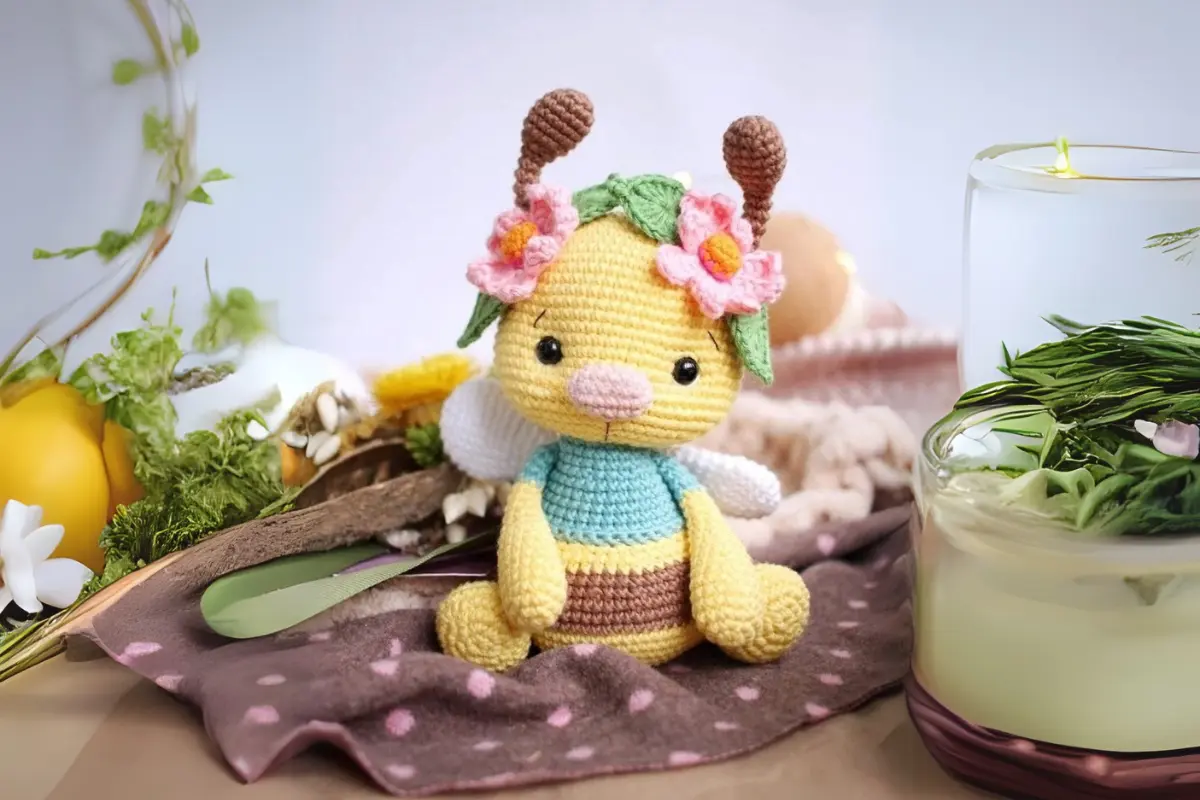 Linda Abelha Amigurumi