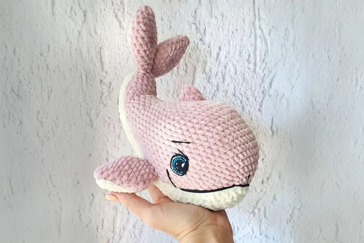 Linda baleia grande amigurumi