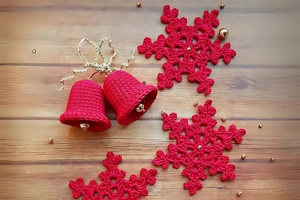 Sinos e Flocos de Neve de Crochê