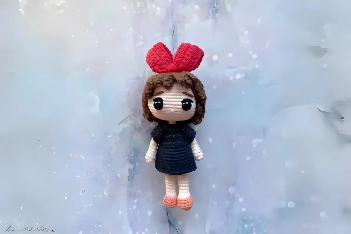 Boneca Kiki Amigurumi