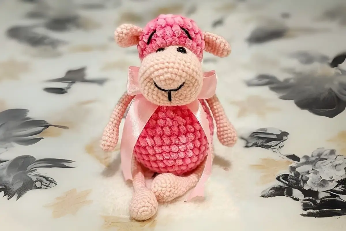 Ovelha Rosa Amigurumi