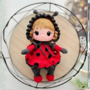 Receita Boneca Joaninha Amigurumi PDF