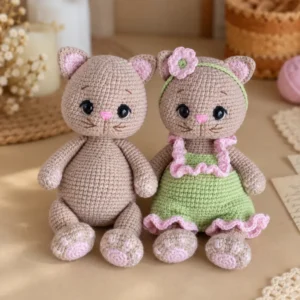 Receita Gatinha com Vestido Verde e Flor Amigurumi PDF