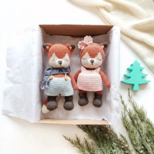 Receita Kit 2 Raposinhas com Roupinhas Amigurumi PDF