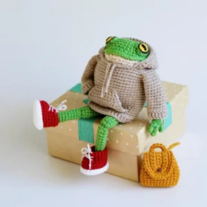 Receita Sapinho com Moletom, Tênis e Mochila Amigurumi PDF